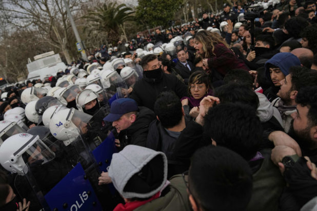 Τουρκία, Κωνσταντινούπολη, επεισόδια