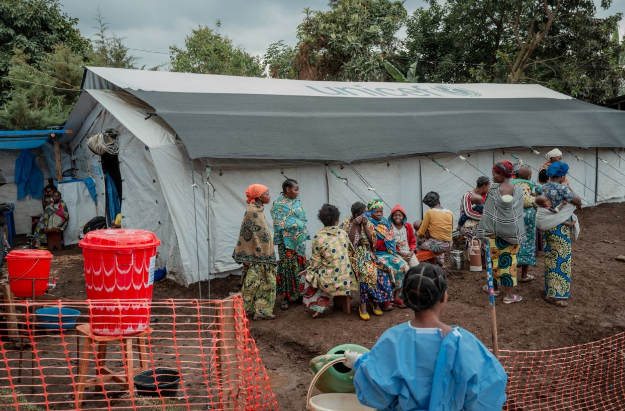 ΑΝΓΚΟΛΑ ΧΟΛΕΡΑ