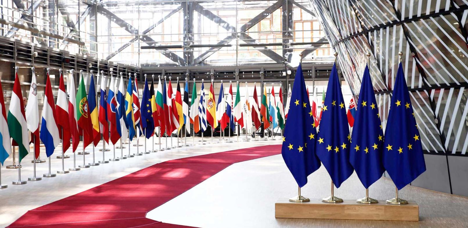 Ευρωπαϊκό Συμβούλιο: Καλεί την Ρωσία να δείξει «πραγματική βούληση» για τερματισμό του πολέμου – Η συνολική ειρήνη και οι εγγυήσεις ασφαλείας