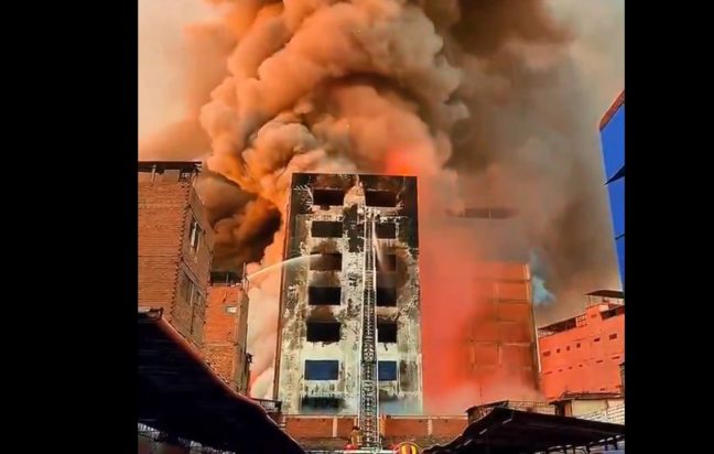 φωτια περου