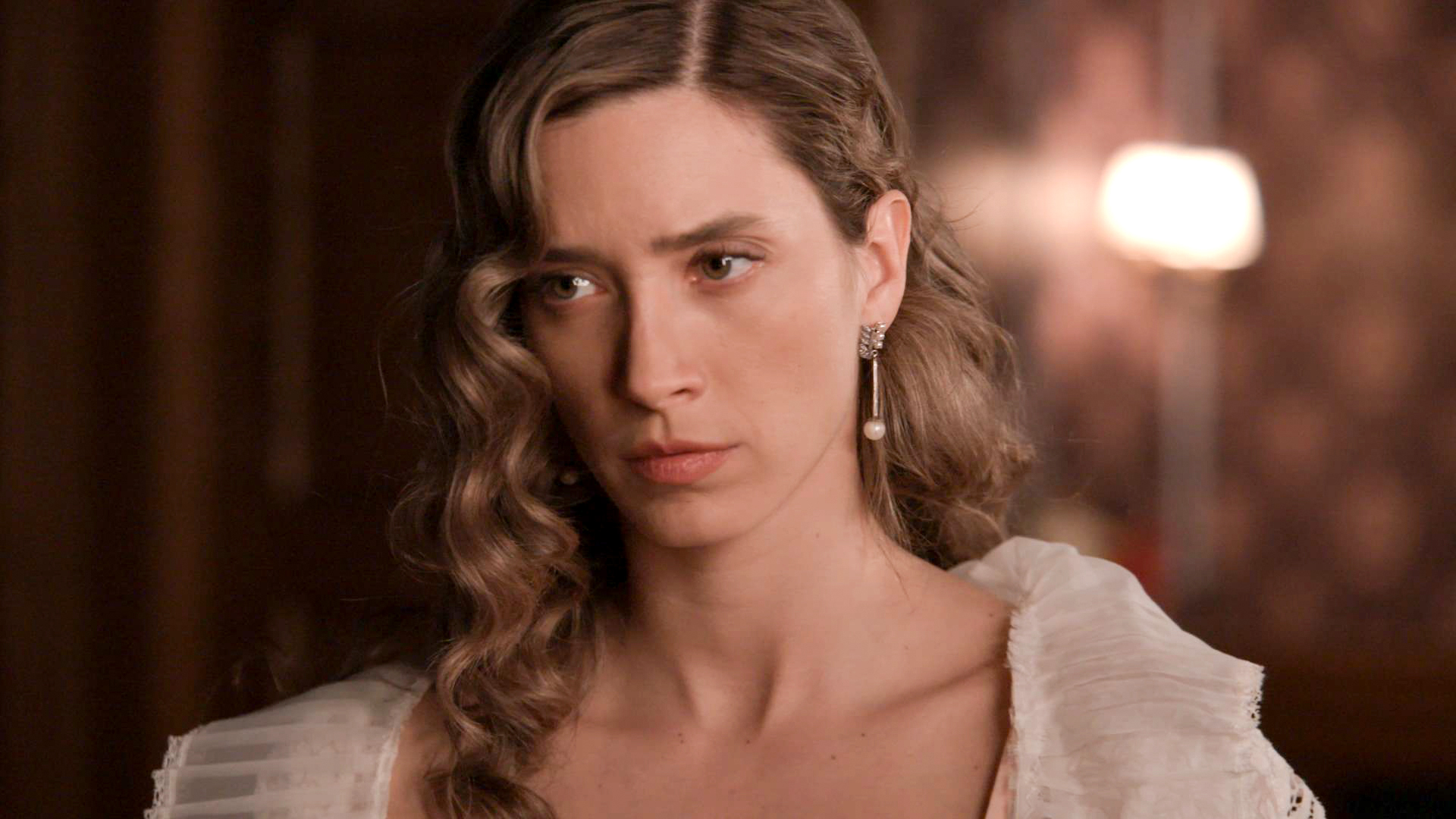 Grand Hotel: Ο Ρήγας και η Ελένη έρχονται και πάλι κοντά