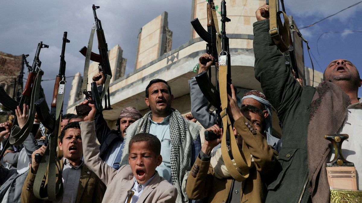 Υεμένη: Οι Χούθι ανέλαβαν την ευθύνη για 4η επίθεση κατά αεροπλανοφόρου των ΗΠΑ στην Ερυθρά Θάλασσα