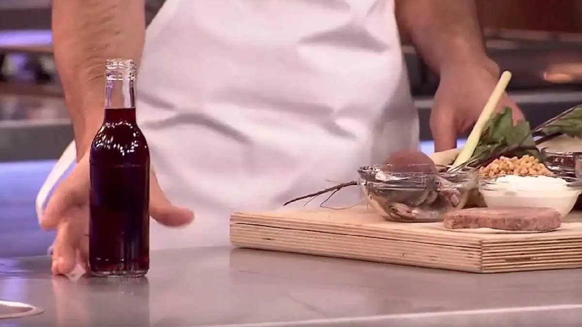 MasterChef 2025: Έκανε τους κριτές να παραμιλάνε με το πιάτο του – Η άβολη στιγμή για Βάσω και Μαρία