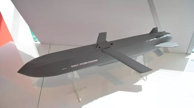 Ουκρανία: Αχρηστεύτηκαν οι βρετανικοί πύραυλοι Storm Shadow μετά την διακοπή των στρατιωτικών πληροφοριών από τις ΗΠΑ – Γιατί το Λονδίνο ανακαλεί στην υπηρεσία τα παλαιά Typhoon