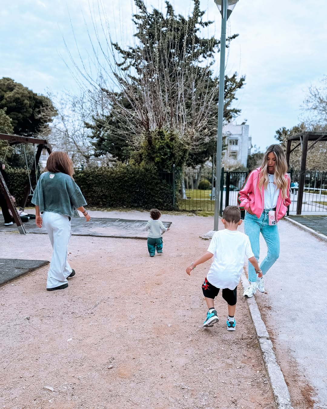 Αθηνά Οικονομάκου