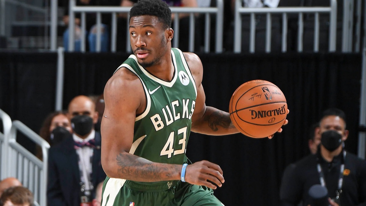 Θανάσης Αντετοκούνμπο: «Αν ο πατέρας μου ήταν εδώ, θα του έλεγα συγγνώμη»