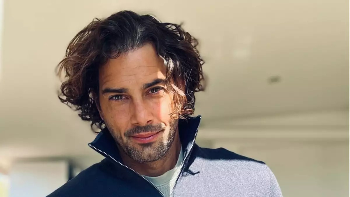 Χάρης Γιακουμάτος: «Δεν σκοτώνουμε το παρελθόν ενός ανθρώπου επειδή υπήρξε παίκτης reality»