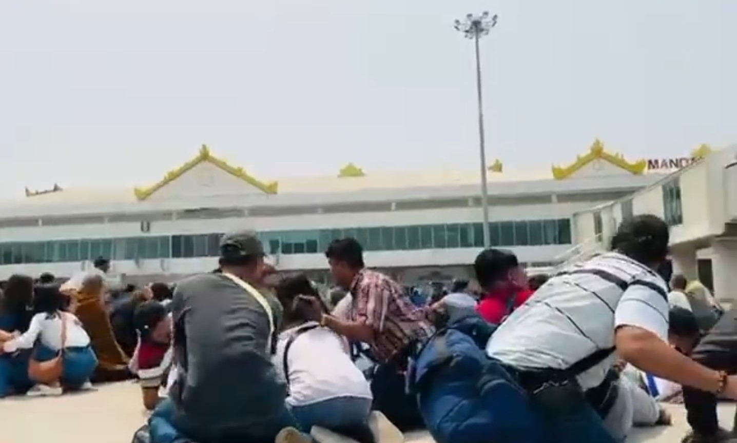 Σεισμός στη Μιανμάρ: Βίντεο- σοκ από το αεροδρόμιο του Μανταλέι τη στιγμή που σείεται – Καταστράφηκαν υποδομές του