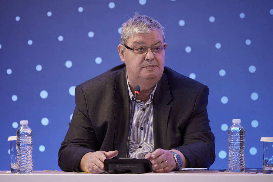 Ατύχημα για τον Περιφερειάρχη Ηπείρου – Τραυματίστηκε κατά την επίσκεψή του σε έργο