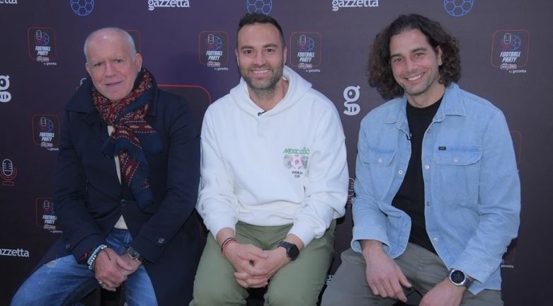 Απολαυστικός Νίκος Αναστόπουλος στο pre-game show του αγώνα ΑΕΚ – Ολυμπιακός