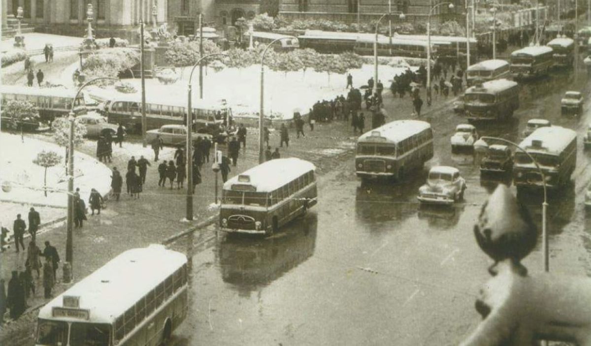 Κουίζ για την παλιά Αθήνα: Αναγνωρίζετε την οδό; Είναι από τις πιο γνωστές