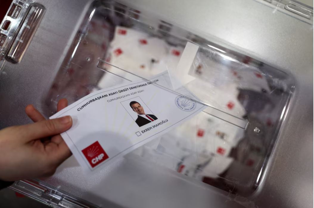 Τουρκία: Έκλεισαν οι εσωκομματικές κάλπες στο CHP – Οι πρώτες εκτιμήσεις για το πόσοι ψήφισαν
