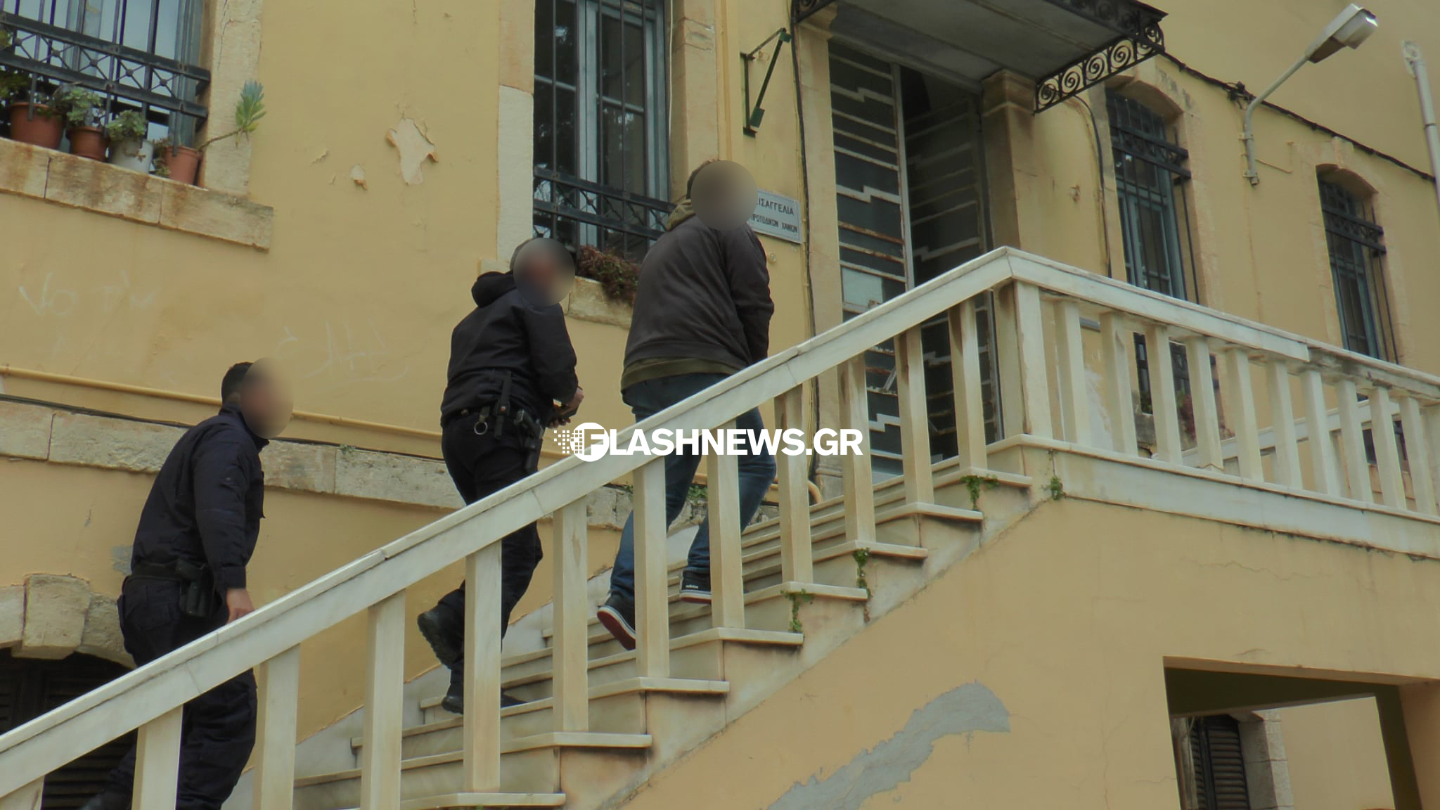 Χανιά: Ελεύθερος χωρίς περιοριστικούς όρους ο ένας υγειονομικός υπάλληλος – «Αυτό αποδεικνύει πόσο άδικα ταλαιπωρήθηκε» λέει ο δικηγόρος του