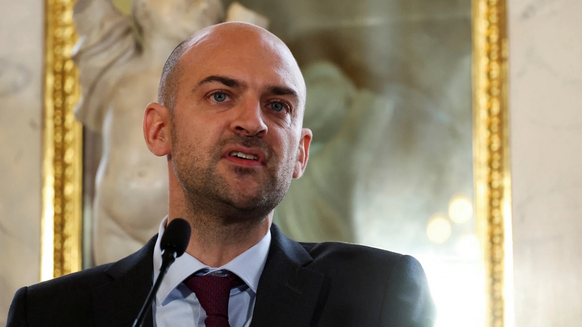 Επίσκεψη του Γάλλου ΥΠΕΞ στο Πεκίνο – Συνάντηση με τον Κινέζο ομόλογό του