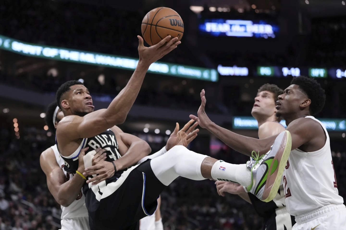 Αντετοκούνμπο: Στους 50 κορυφαίους σκόρερ στην ιστορία του NBA ο «Giannis»