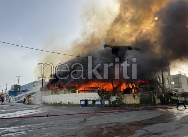 Συναγερμός στο Ηράκλειο για φωτιά στη βιομηχανική περιοχή – Μήνυμα από το 112 – ΦΩΤΟ και ΒΙΝΤΕΟ