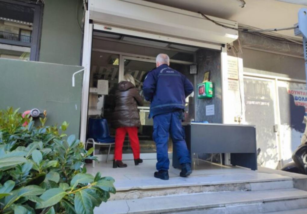 Θεσσαλονίκη: Μήνυση του δήμου Καλαμαριάς σε οδηγό επαγγελματικού οχήματος που άδειαζε βοθρολύματα σε πράσινο κάδο