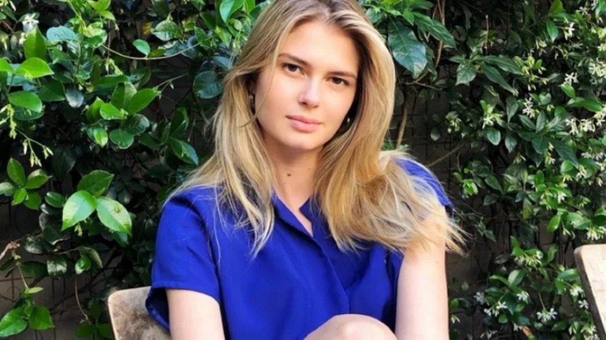 Αμαλία Κωστοπούλου: Ο μέλλων σύζυγός της στην κουζίνα χωρίς… μπλούζα – «10/10»