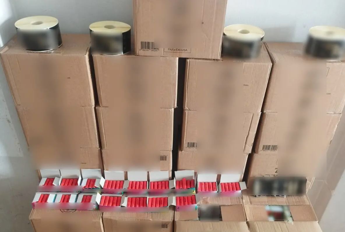 Συνελήφθη ένας άνδρας σε περιοχή της Αττικής επειδή κατείχε περισσότερες από 195.000 κροτίδες