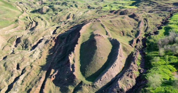 Λήψη του σχηματισμού Durupinar, κοντά στο όρος Αραράτ. Φωτογραφία: NoahsArkScans