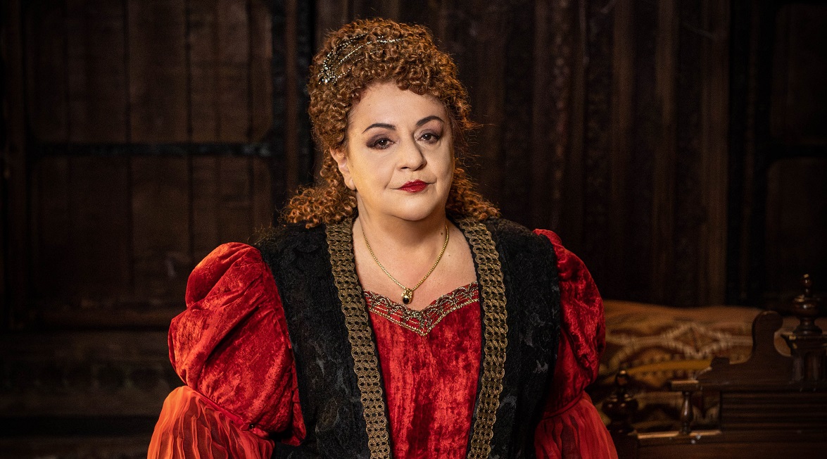 Η Μάγισσα – Φλεγόμενη καρδιά: Η Ελένη Κοκκίδου δίνει σάρκα και οστά στην Ερασμία