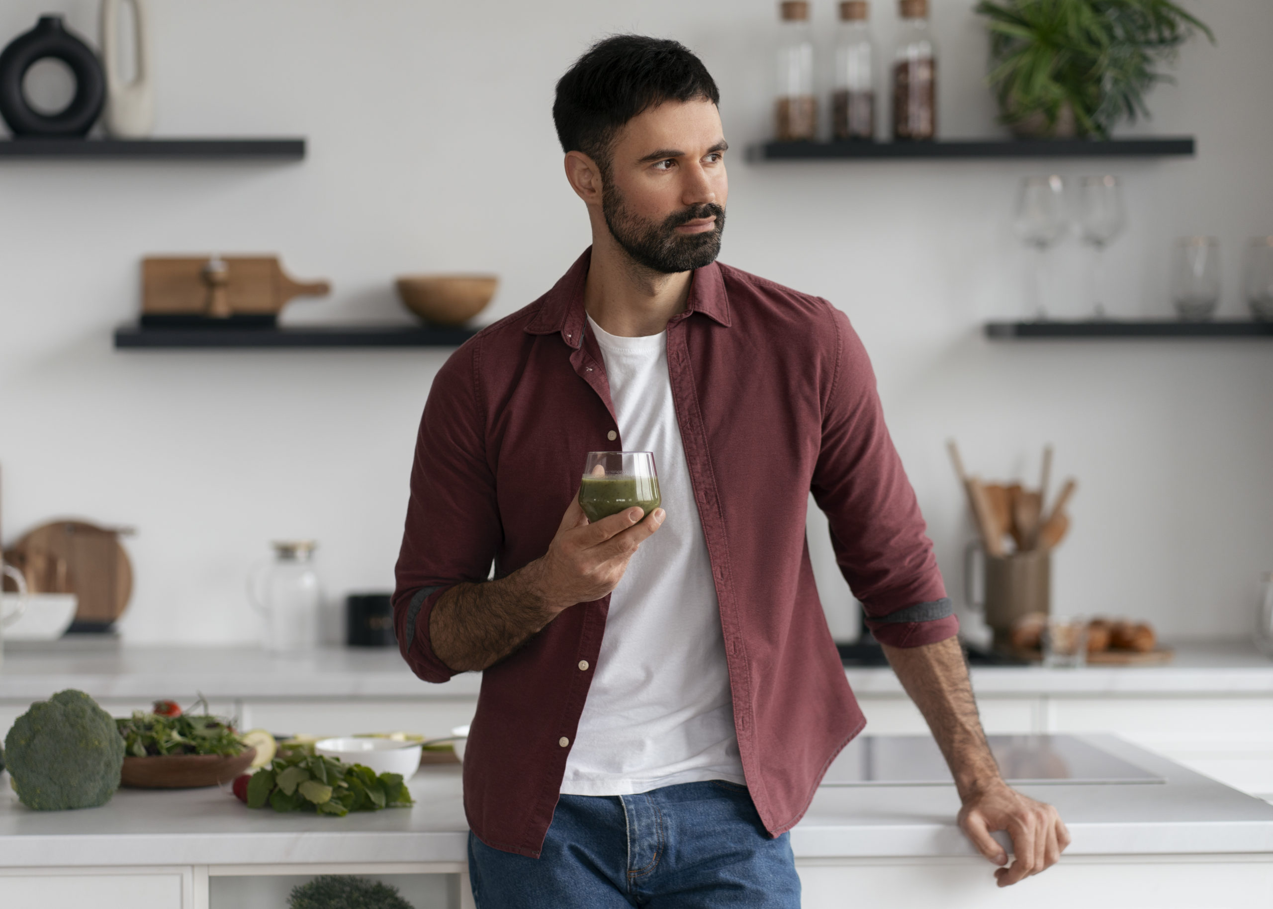 Άνδρας που έχασε 34 κιλά σε 6 μήνες και διατήρησε σταθερό το βάρος του αποκαλύπτει: «Αυτές είναι οι τροφές που έτρωγα καθημερινά»