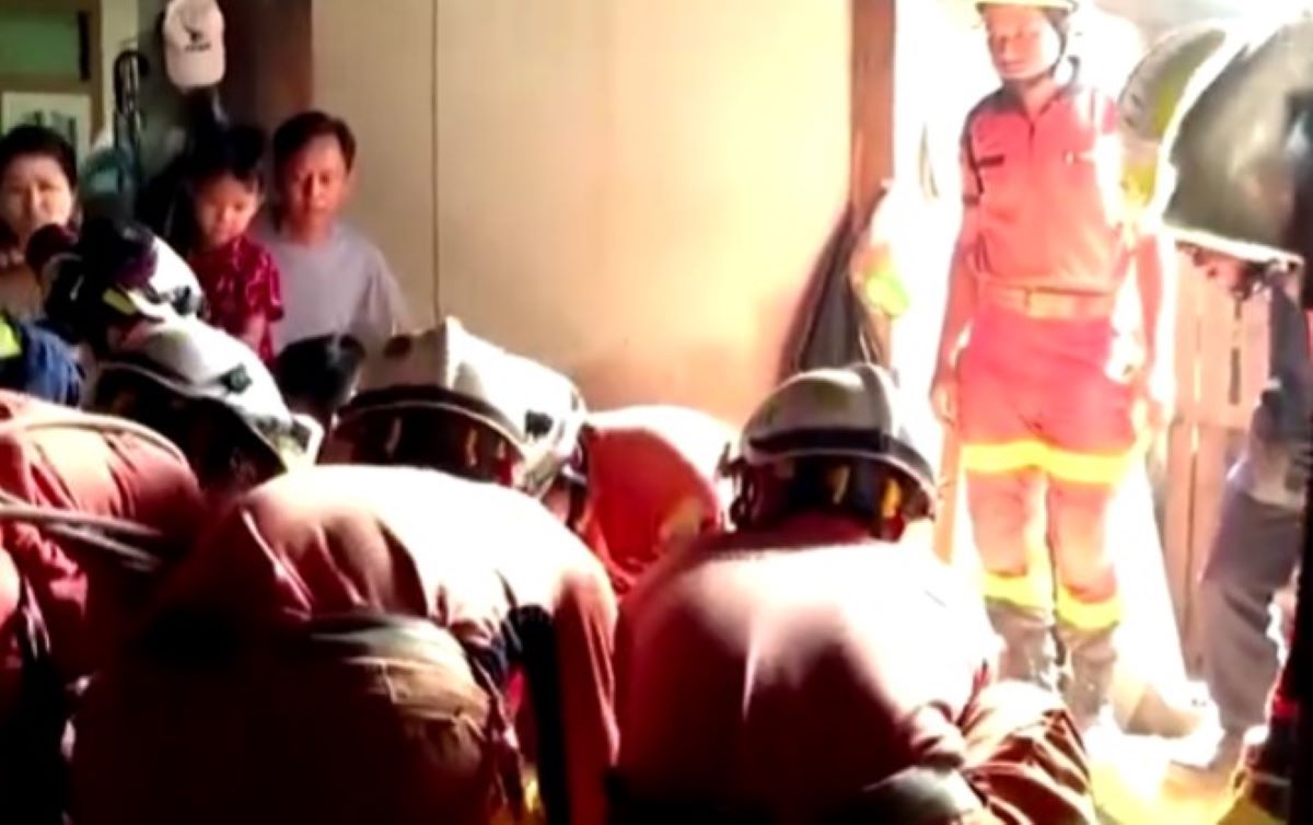 Σεισμός στην Μιανμάρ: Άνδρας βγήκε ζωντανός από τα ερείπια έπειτα από 40 ώρες – Συγκλονιστικό βίντεο