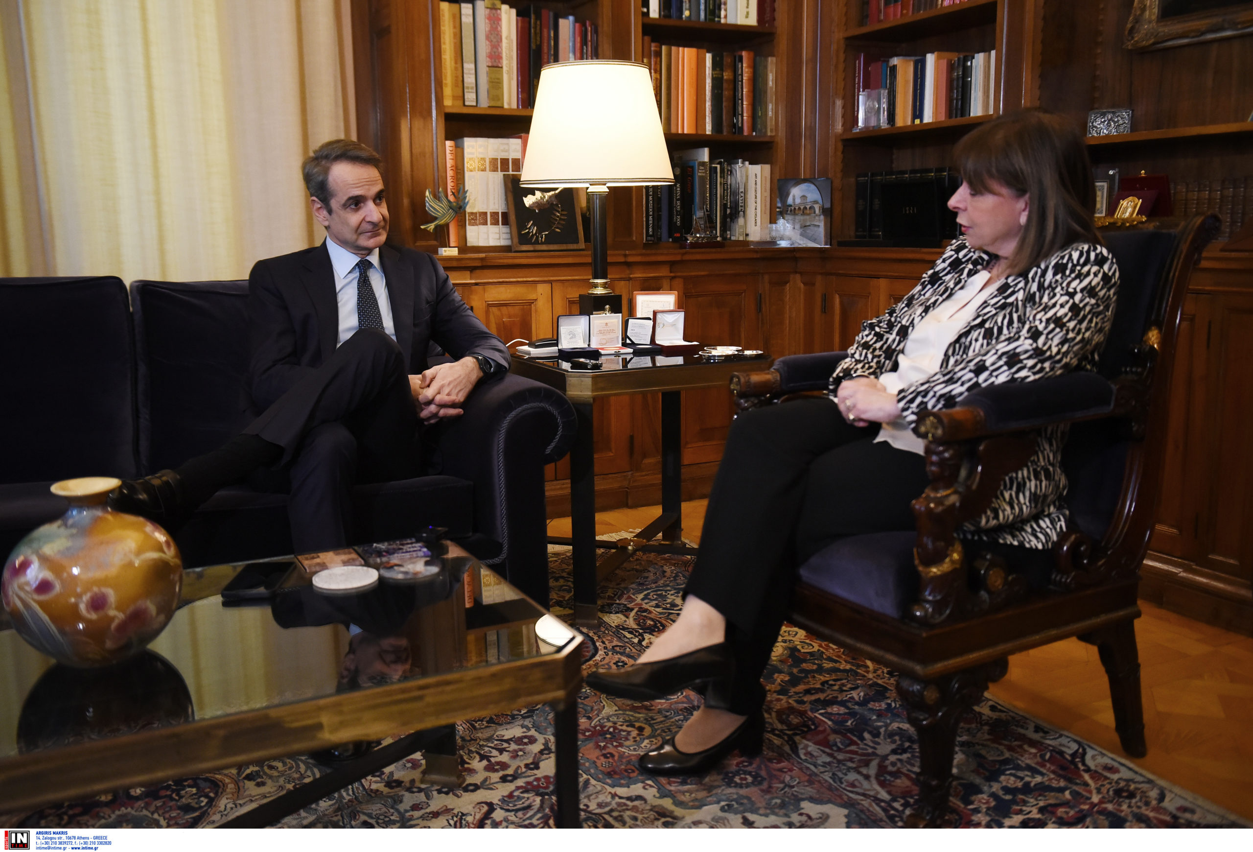 Μητσοτάκης στη συνάντηση με Σακελλαροπούλου: Χρέος όλων μας να επουλώσουμε τα τραύματα