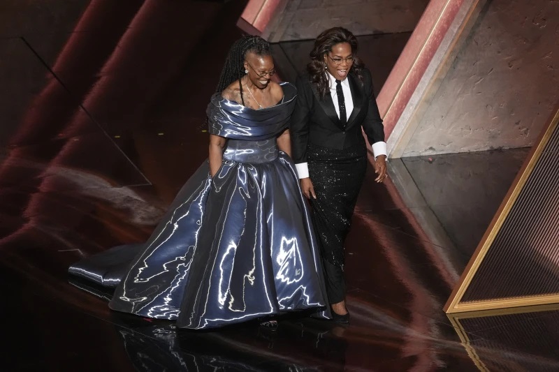 Όσκαρ 2025: Η Κουίν Λατίφα, η Όπρα Γουίνφρεϋ και η Γούπι Γκόλντμπεργκ λένε «αντίο» στον Κουίνσι Τζόουνς