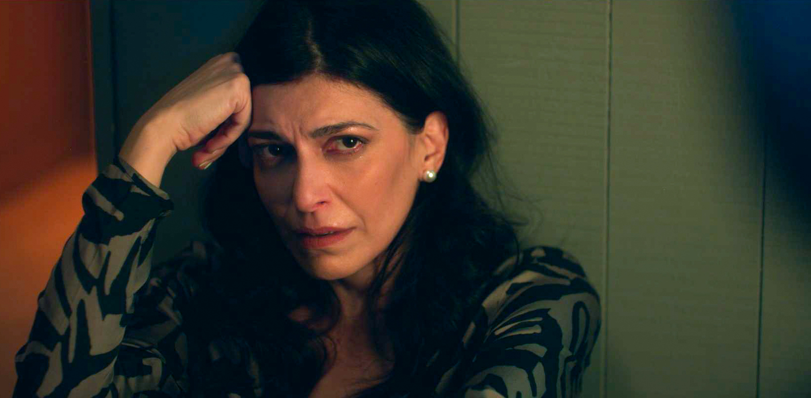 Παιχνίδια Εκδίκησης: Η Κλέλια μαθαίνει πως ο Διονύσης την απάτησε με την Μαρίνα