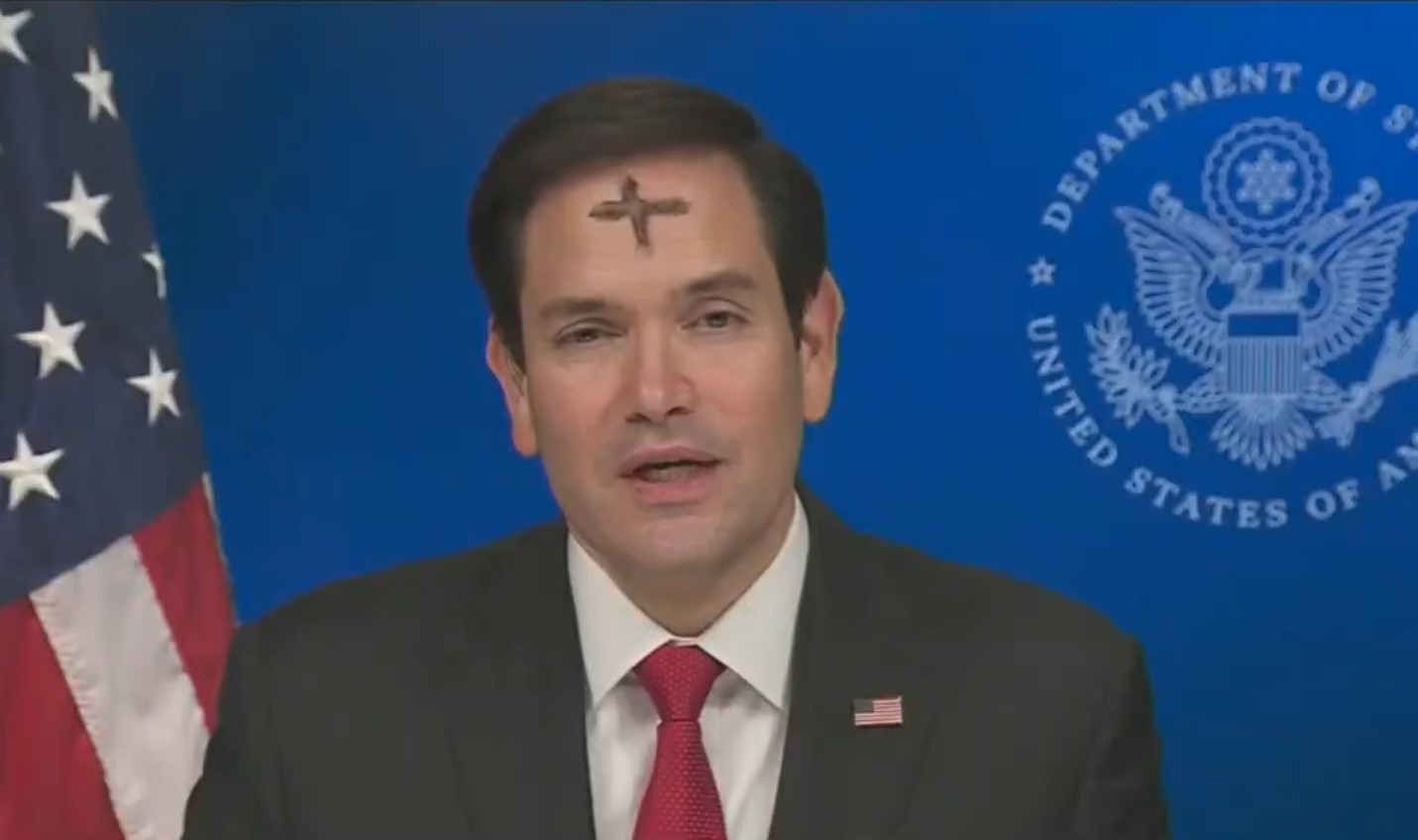 Μάρκο Ρούμπιο: Εμφανίστηκε στο Fox News με έναν σταυρό στο μέτωπο – Αντιδράσεις στα social media