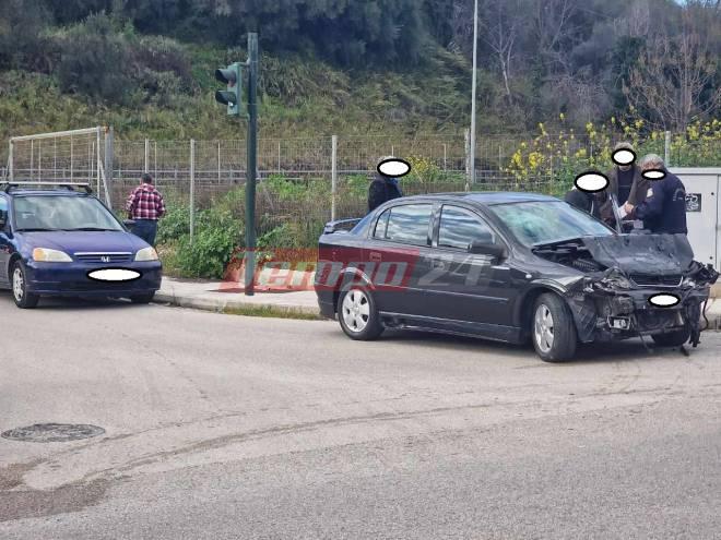 Πάτρα: Σφοδρή σύγκρουση τριών οχημάτων – Στο νοσοκομείο μία 30χρονη γυναίκα – ΦΩΤΟ