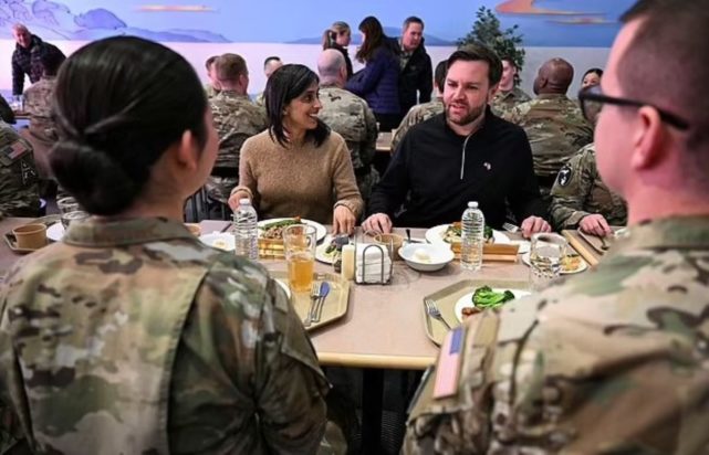 Τζέι Ντι Βανς Ούσα Βανς Γροιλανδία