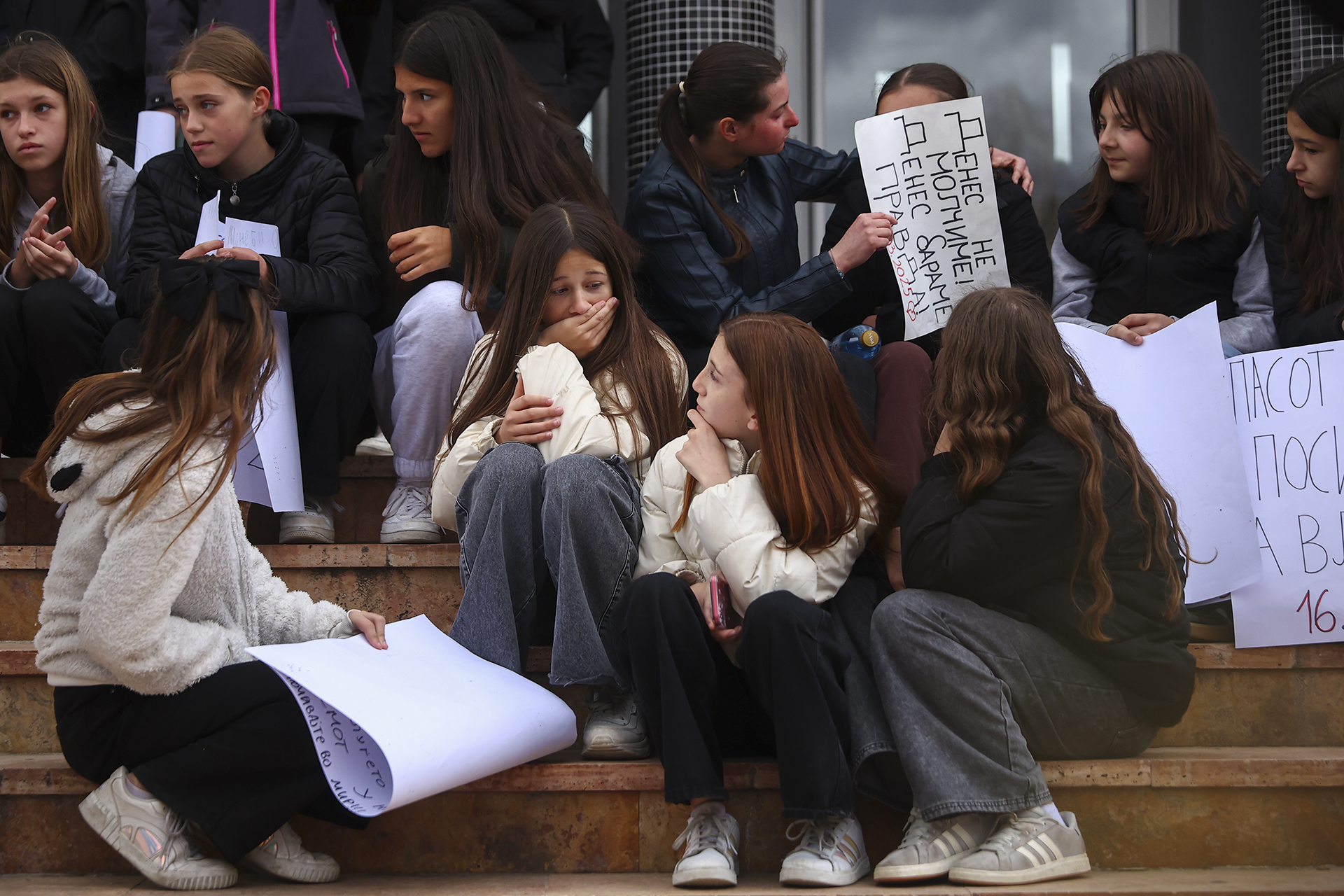 Τραγωδία στη Βόρεια Μακεδονία: «Μαμά, να ξέρεις, κατάφερα να σωθώ» – Συγκλονιστική μαρτυρία για 17χρονη που βίωσε τον πύρινο εφιάλτη