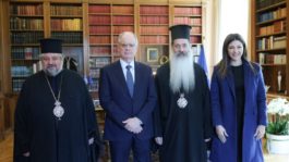 Τασούλας - Ζαχαράκη - μαθητές από την Υποσαχάρια Αφρική