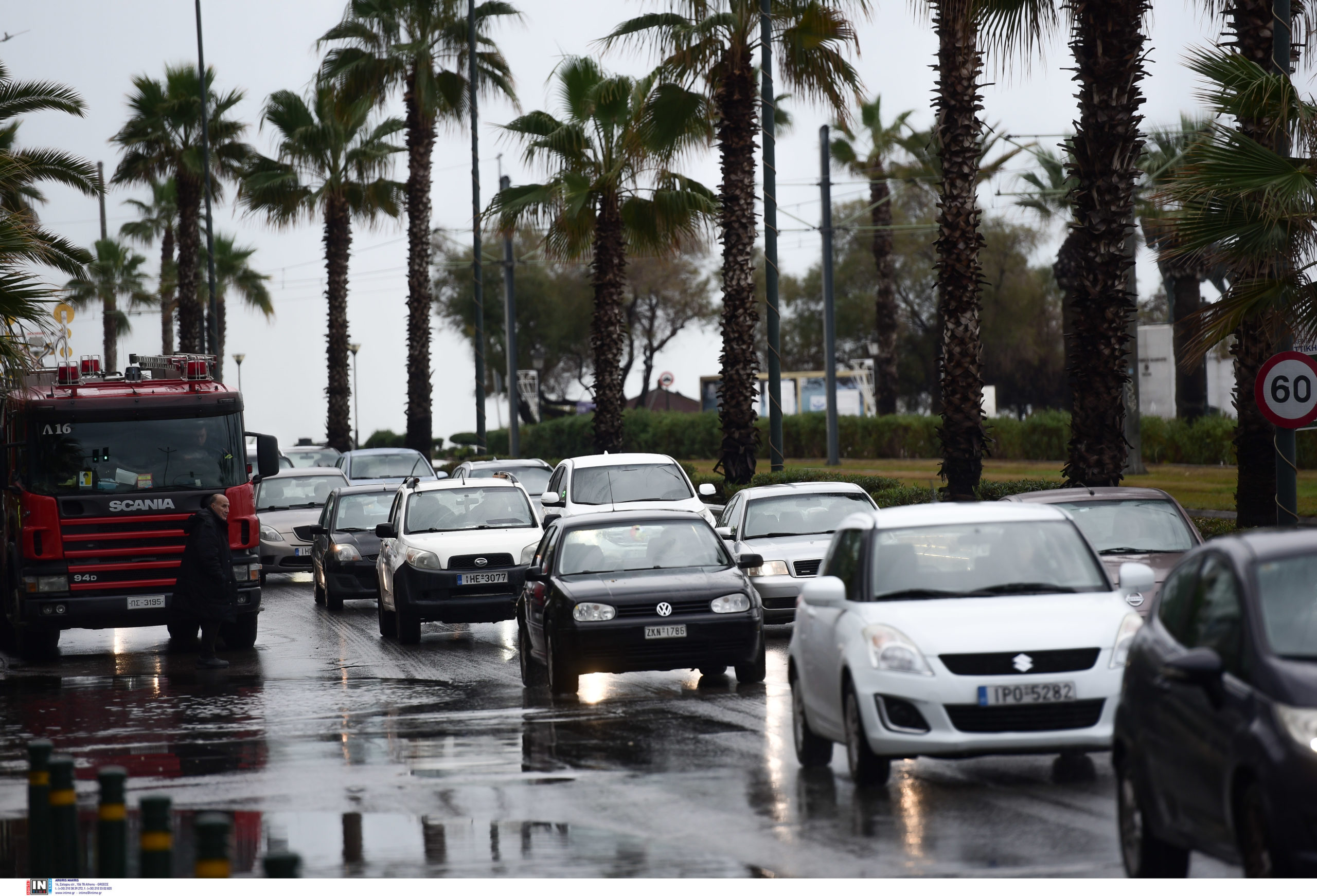 Κίνηση… παντού: Απέραντο πάρκινγκ ο Κηφισός – Μποτιλιάρισμα στην Κηφισίας και στο κέντρο της Αθήνας