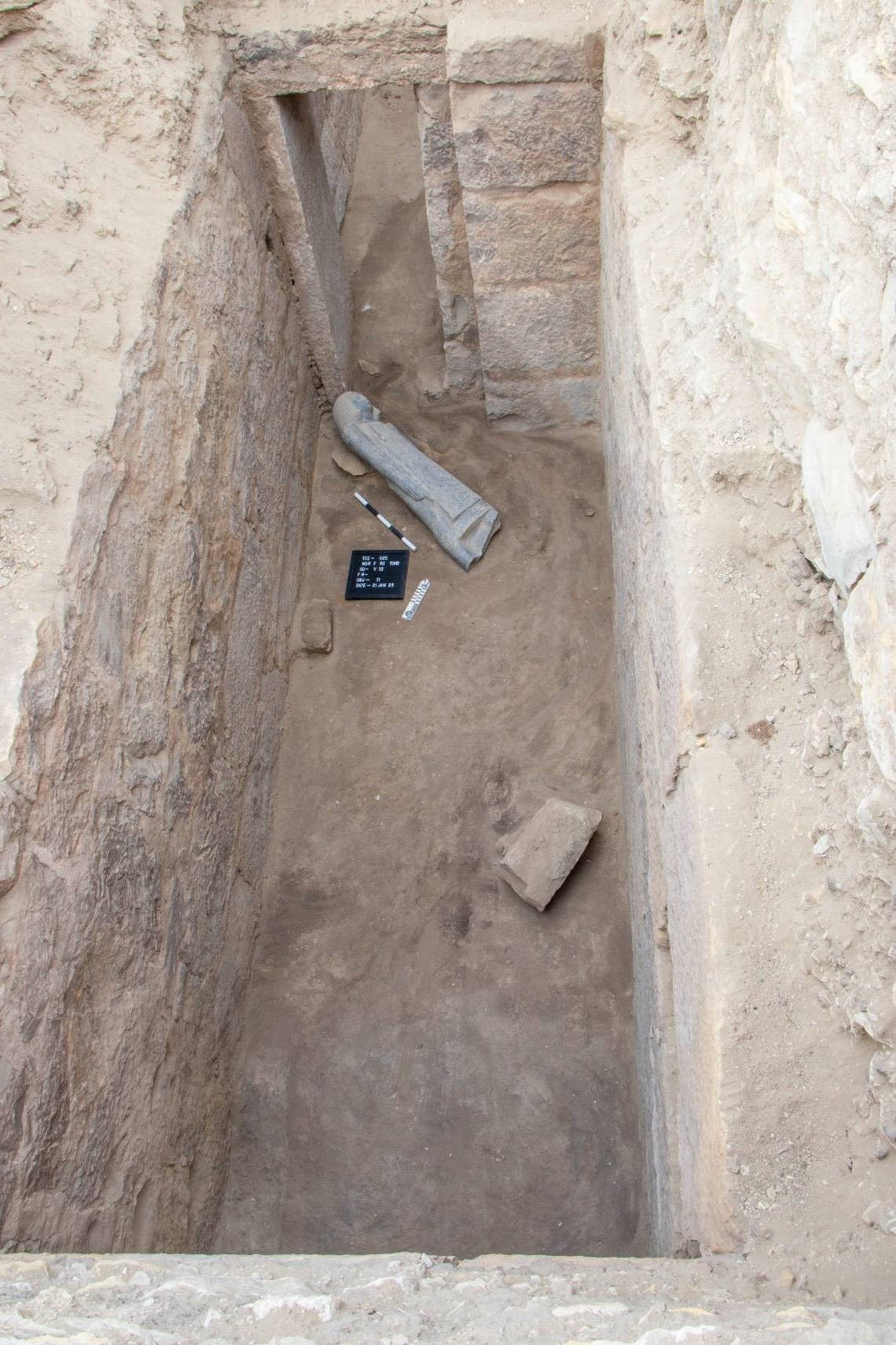 Ένας από τους άλλους θαλάμους του τάφου. 