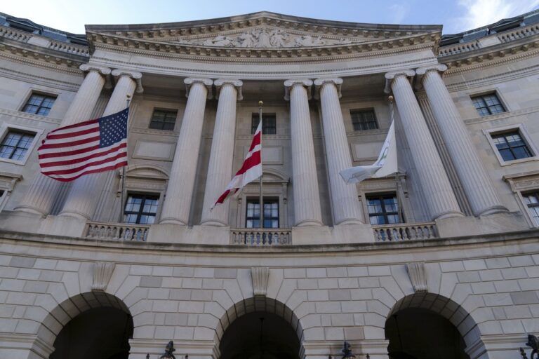 ΗΠΑ: Η Υπηρεσία Προστασίας τους Περιβάλλοντος ξεκινά τις απολύσεις εργαζομένων στο γραφείο περιβαλλοντικής δικαιοσύνης