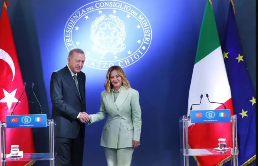 Ερντογάν: Υπέγραψε 11 συμφωνίες με την Μελόνι – Στο επίκεντρο η συνεργασία για Μη Επανδρωμένα Σκάφη και Οχήματα