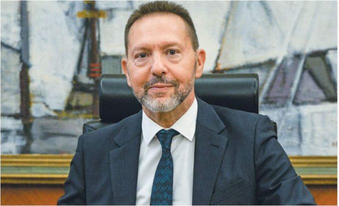 Γιάννης Στουρνάρας