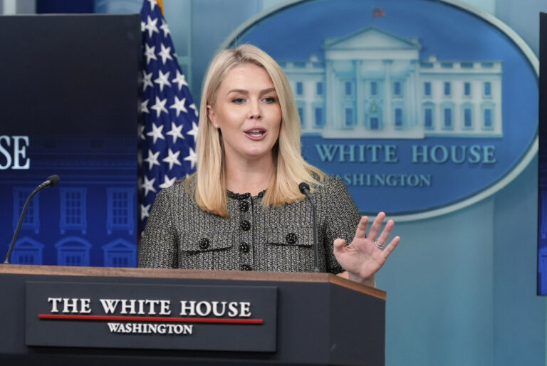 Τραμπ: «Θα κάνω την Αμερική πλούσια ξανά» – Η ανακοίνωση του Λευκού Οίκου για την δασμολογική πολιτική