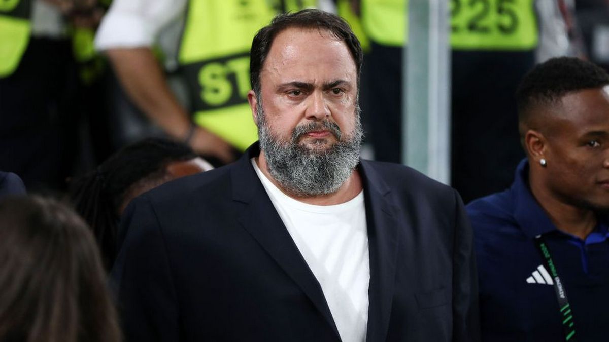 Πρόσκληση του προέδρου της UEFA στον Βαγγέλη Μαρινάκη για το ετήσιο συνέδριο