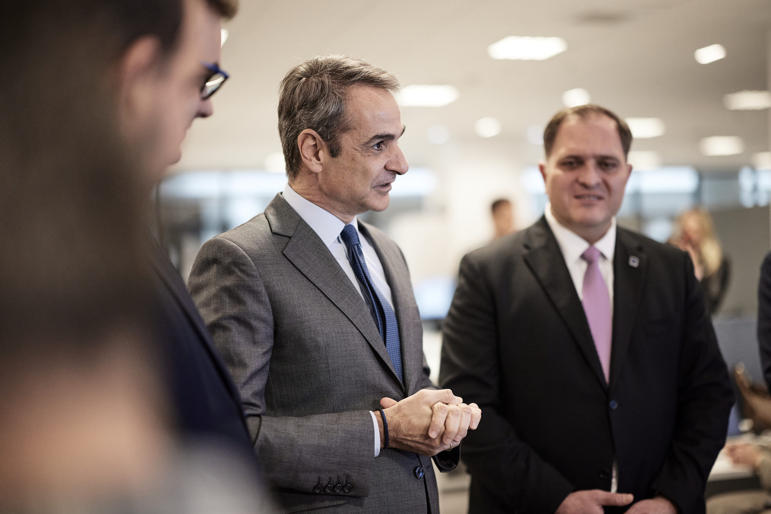 Στην ΑΑΔΕ ο Κυριάκος Μητσοτάκης