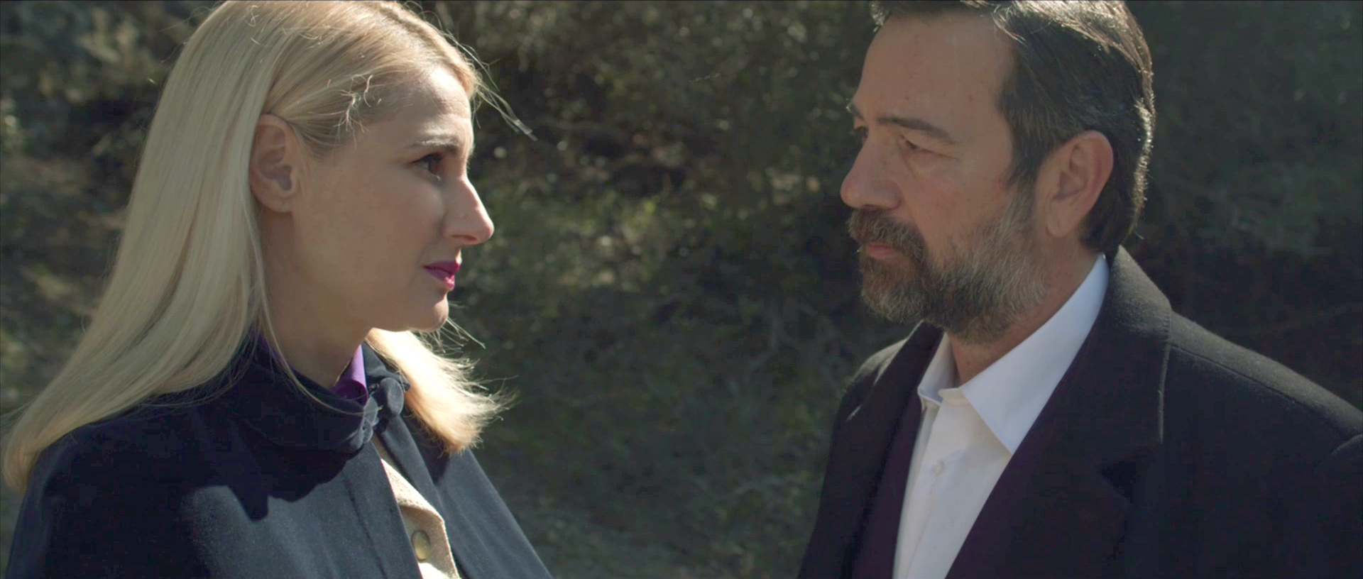 Η παραλία: Διονύσης και Ελένη συνεργάζονται για να καταστρέψουν την οικογένεια Τουφεξή