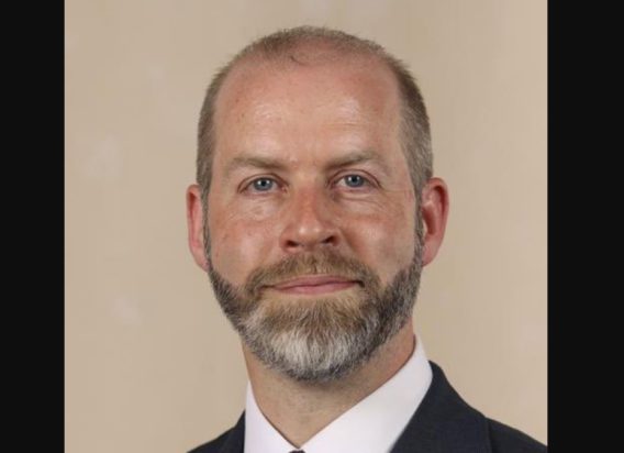 ΤΖΟΝΑΘΑΝ ΡΕΪΝΟΛΝΤΣ