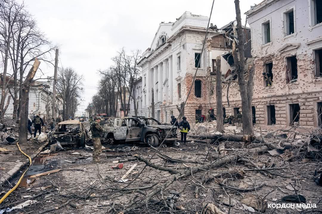 Ουκρανία: Στους 34 οι νεκροί στο Σούμι από την ρωσική επίθεση, ξεπέρασαν τους 100 οι τραυματίες – Καταδικάζει την επίθεση η Δύση