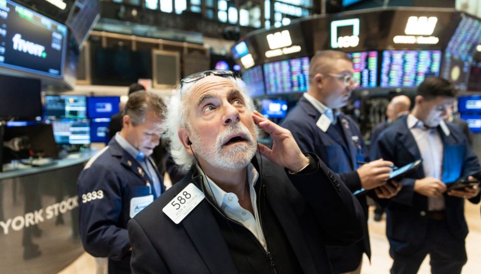 ΗΠΑ: Εκτόξευση των μετοχών στην Wall Street μετά την ανάρτηση Τραμπ για το πάγωμα των δασμών