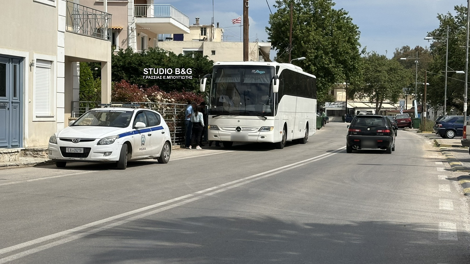 Αργολίδα: Άγρια συμπλοκή οδηγών αυτοκινήτου και λεωφορείου των ΚΤΕΛ… για μία κόρνα