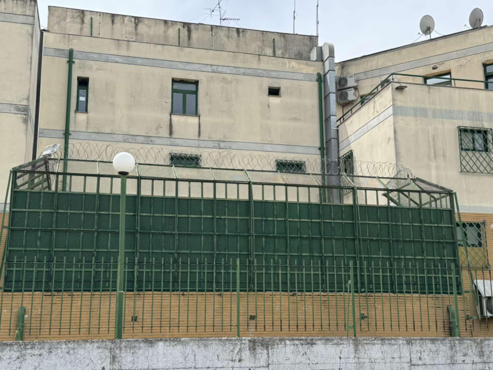 Αγρίνιο: Ελεύθεροι οι δύο αστυνομικοί για την απόδραση των δύο κρατουμένων – Συνεχίζονται οι έρευνες για τον εντοπισμό τους