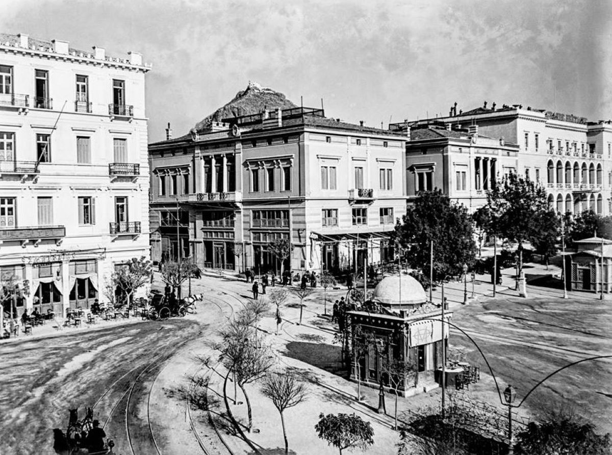 Κουίζ για την παλιά Αθήνα: Αναγνωρίζεις την πλατεία; Έχεις περάσει σίγουρα από εκεί